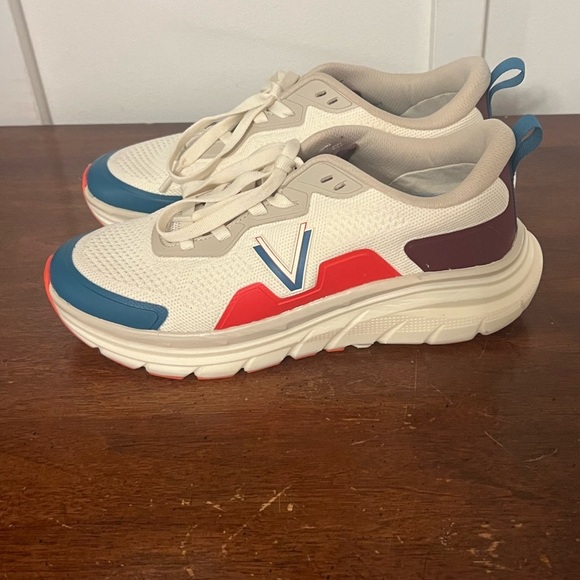 Vionic walk max Cream and Blue Athletic Sneakers size 7.5 - Picture 2 of 7